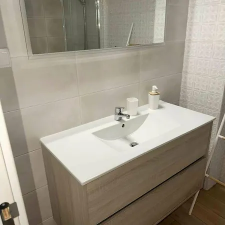 Cozy 500 Meters From The Apartment